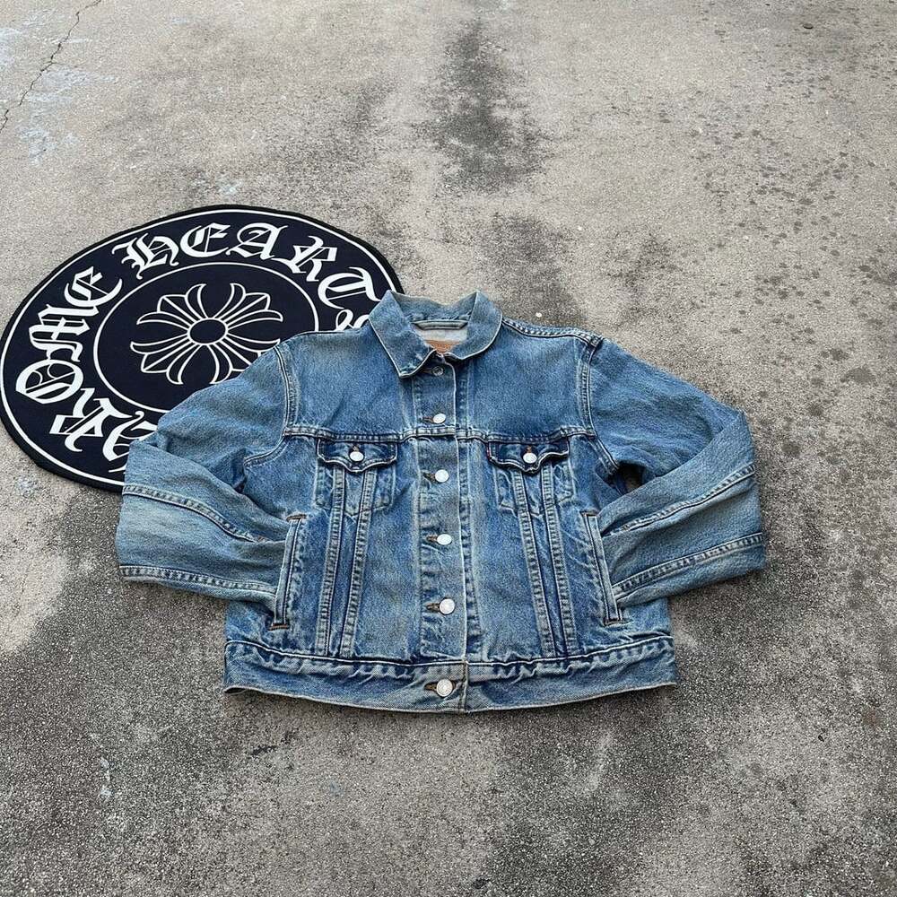 Vintage 90s Levi’s Medium Wash Denim Trucker Jacket